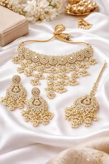 GOLD CHAIN